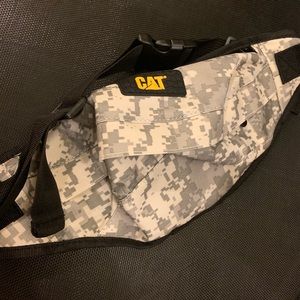 CAT Caterpillar Waist Bag